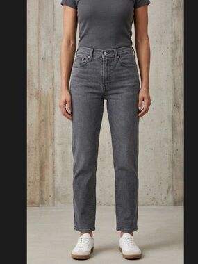 Levi’s Wedgie Straight High Rise Jeans Tag 28 Fits 27 Grey Modern Utility
